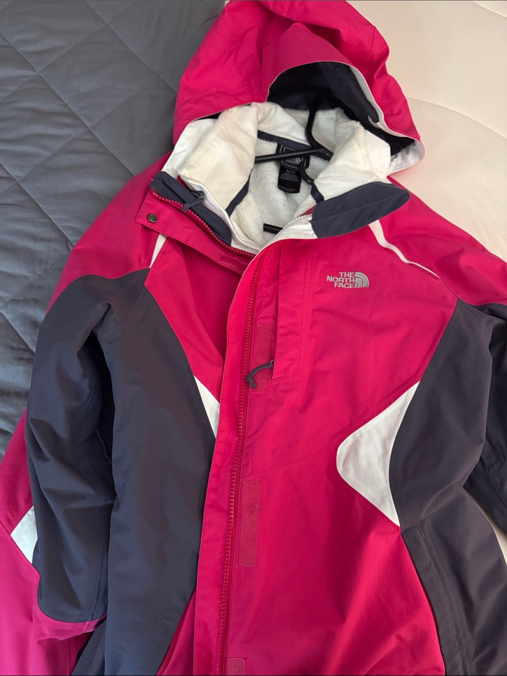 The North Face Women's Pink and Gray Hooded Puffer Jacket